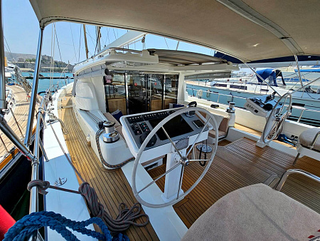 Парусная яхта Moody 62 DS